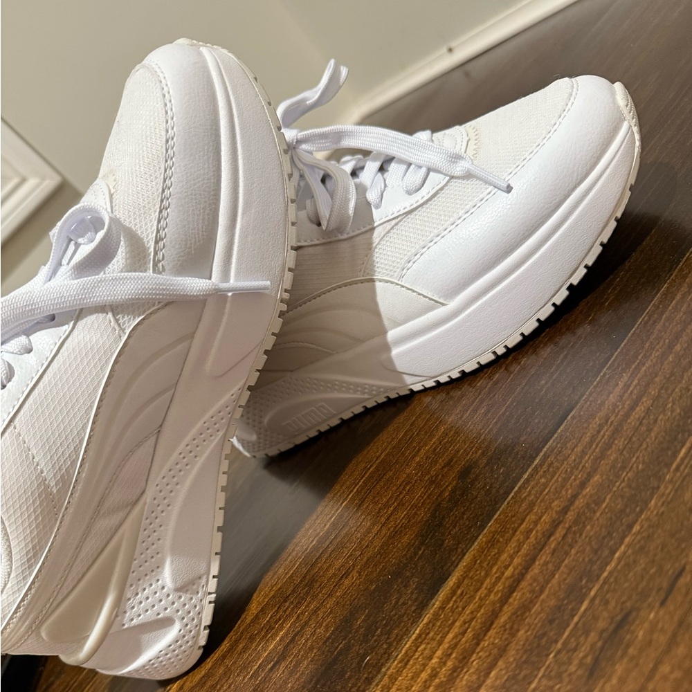 Vis2K White Puma Sneaker